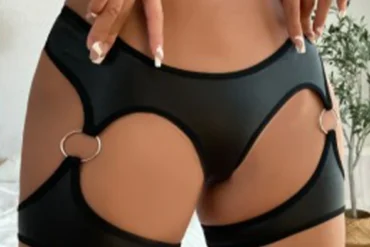 Female Underwear Hollow Out Hot Pants Low Rise Panties Patent Leather Club Costume Punk Sexy Lingerie Beachwear