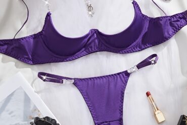 Purple Two-Piece Lingerie Set for Women, Includes a Metal Necklace And Shoulder Straps