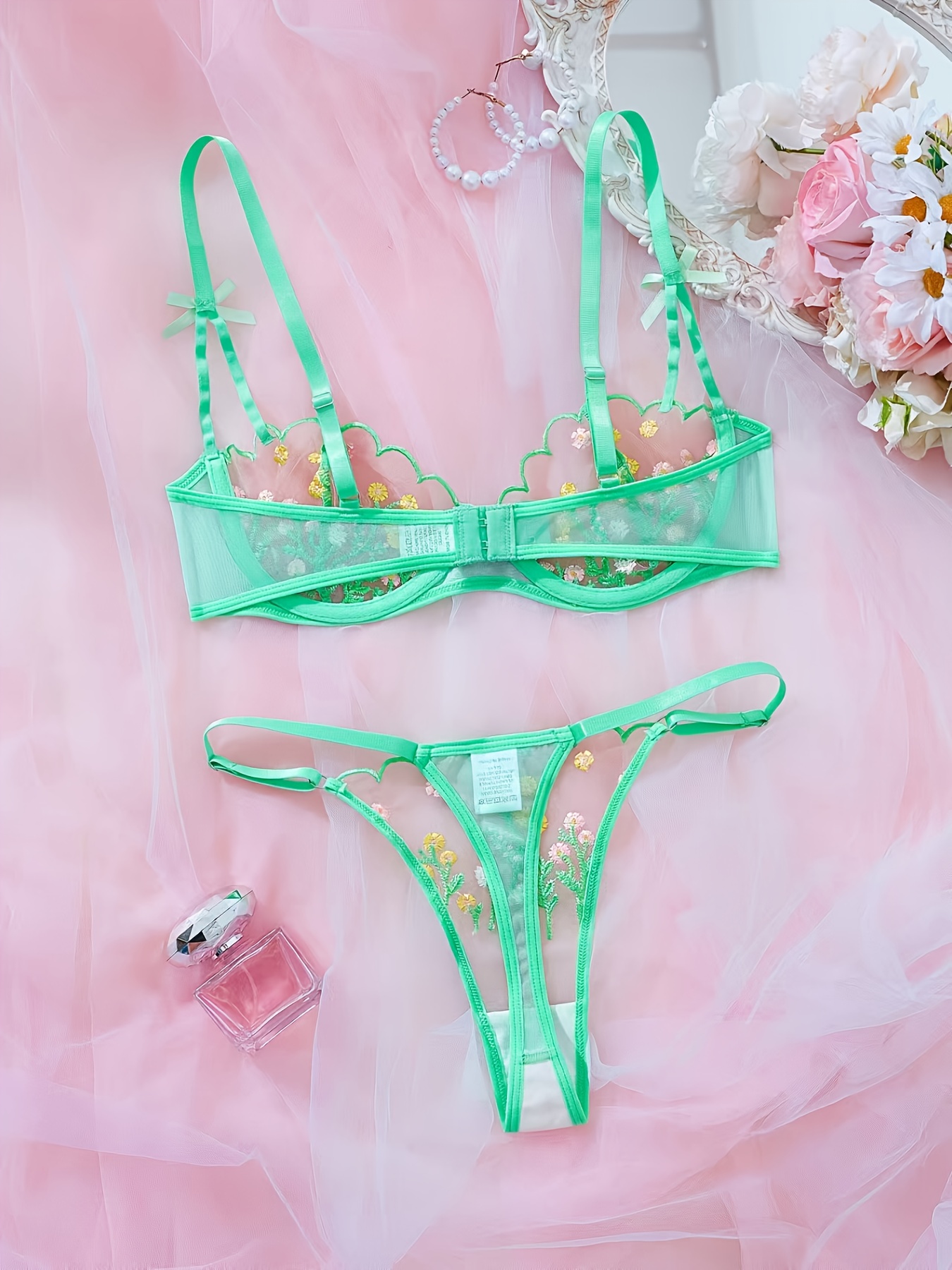 Bras & Underwear > Bra Set - Image 2