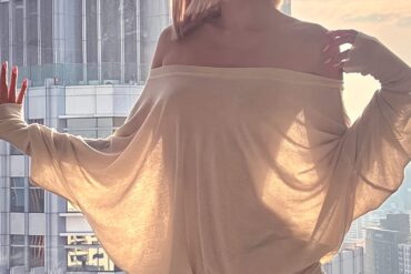 Women'S Sexy One-Shoulder/Off-Shoulder Long-Sleeve Bodycon Dress | Elegant Women'S Clothing, Slim Fit, Pleated Details, Fashionable Styling, Fashion Enthusiasts, Workwear, Party Outfit, Pleated Fabric, Midi Length, Spring/Summer Season