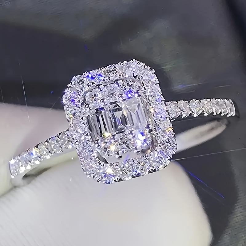 Women'S -Inlaid Cubic Zirconia Square Ring - a Dazzling Wedding Ring, Featuring The Birthstone for April, Suitable for Brides at Weddings, Parties, And Elegant Everyday Wear