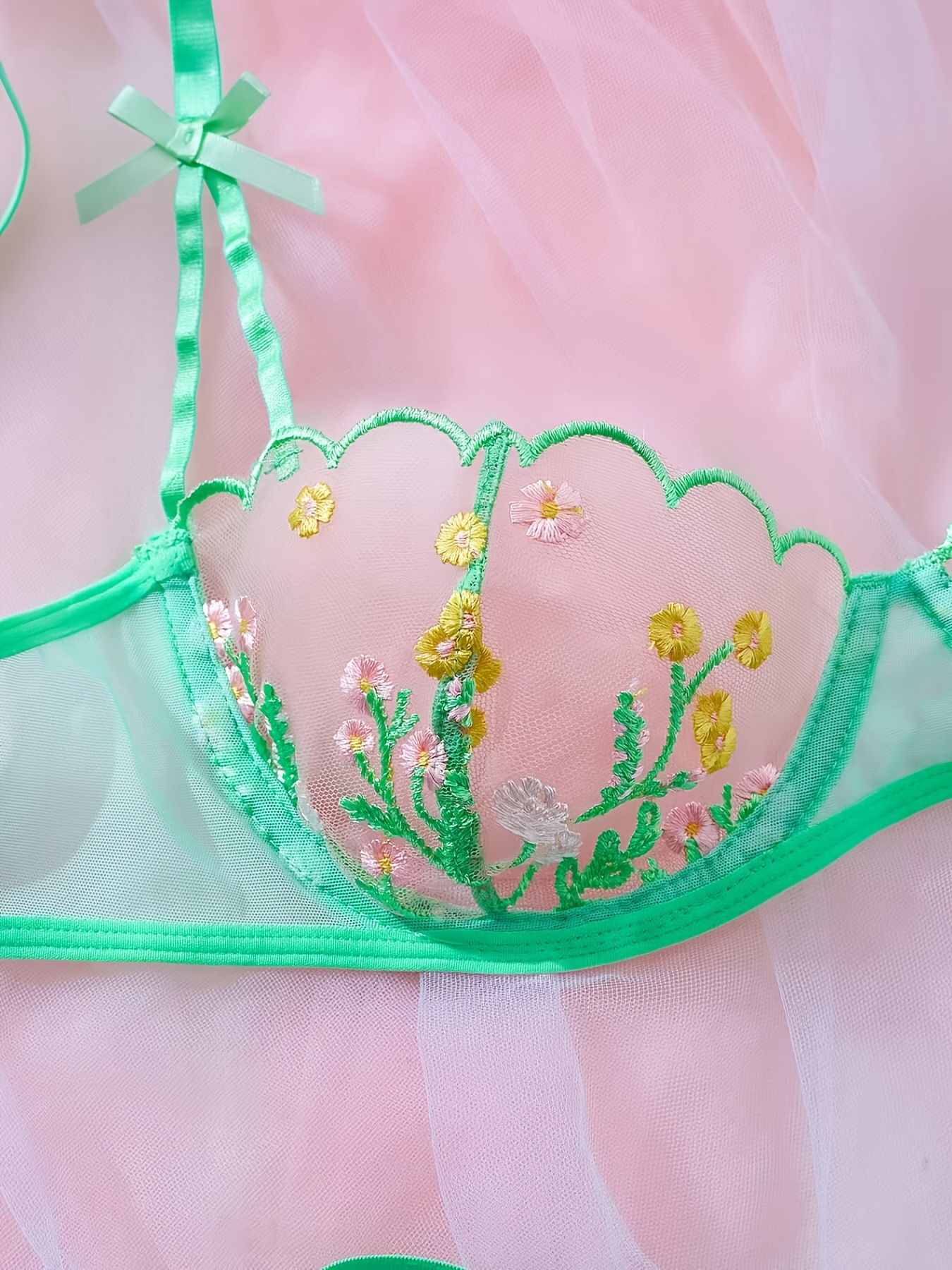 Bras & Underwear > Bra Set - Image 3