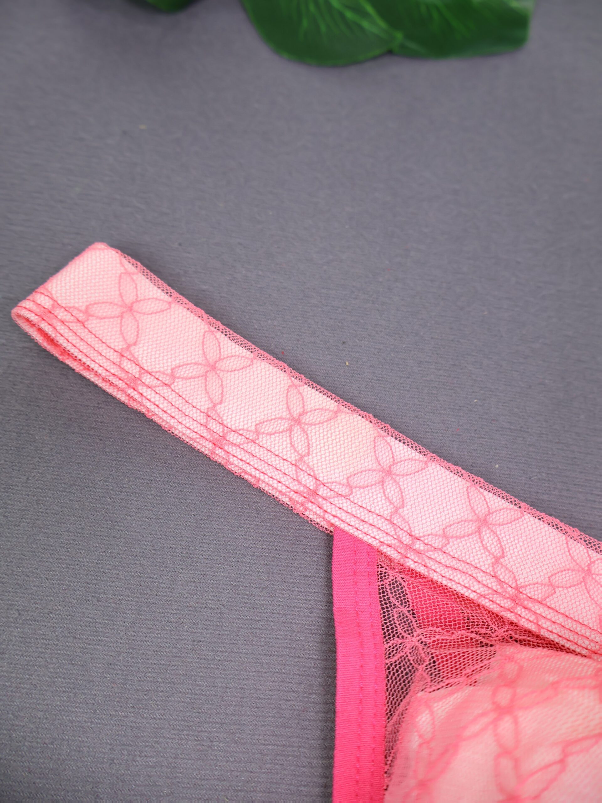 A Single Pack of Soft Lace Transparent Low-Rise Men'S Sexy Thong - Image 3