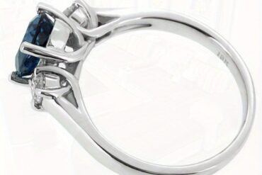 2.00  Lab-Created Oval Sapphire & Gemstone 3-Stone Wedding Ring in Golden - Elegant, 4-Prong Design, Luxury Classic Style, Valentine'S Day and Elegant Occasions, Valentine'S Day Rings | Elegant Wedding Rings | Luxury Ring Designs, Gemstone Wedding Rings