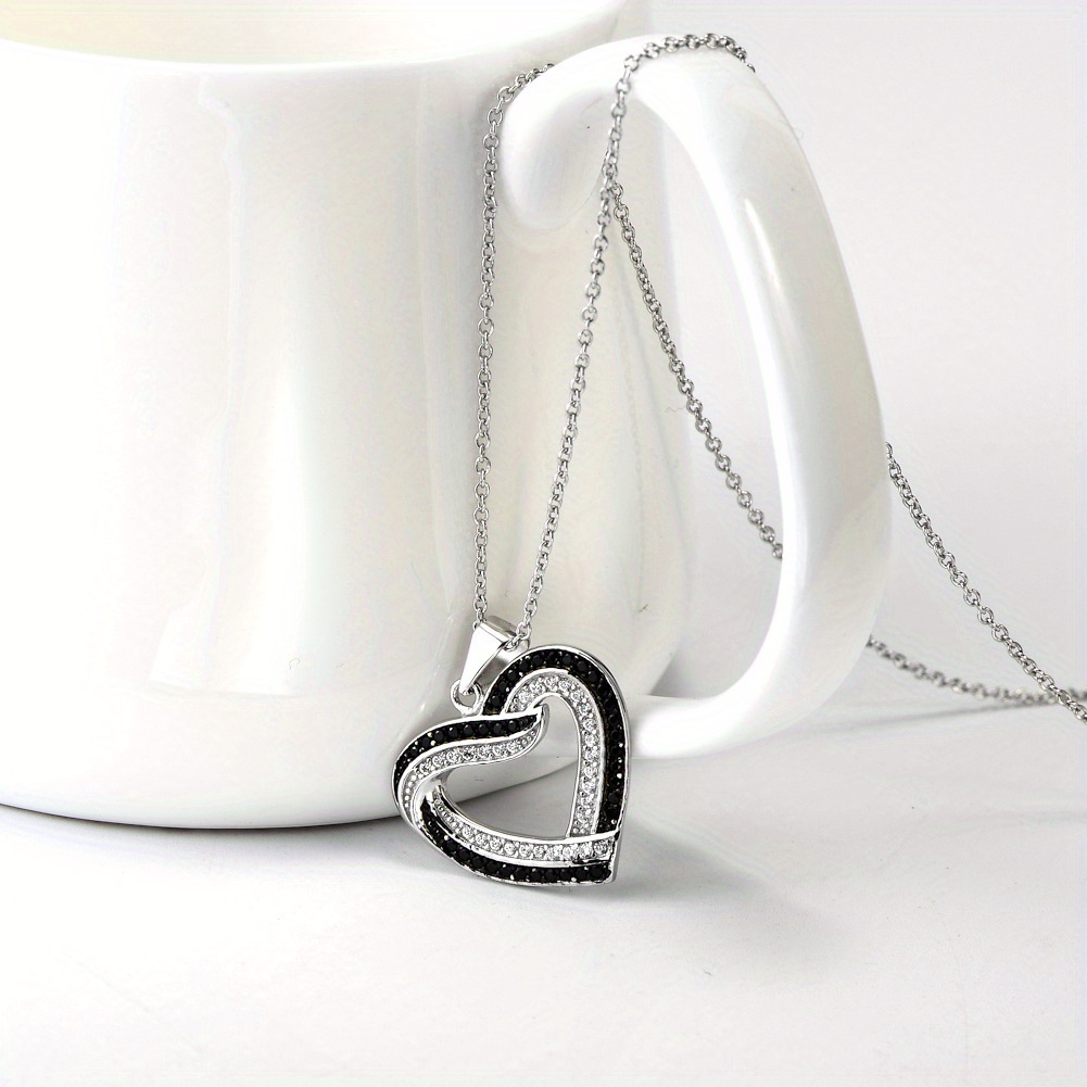 Fashionable Heart-Shaped Necklace in Black And White, For Teenager - Image 4