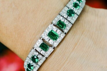 925 Silver Inlaid Green Radiant Cut Decorative Bracelet, Suitable for Women, Jewelry Decoration Art, Vintage Women's Fashion Jewelry, Christmas, Halloween Jewelry, The Best Gift for Wife Or Girlfriend, Unique Jewelry, Jewelry That Everyone Admires