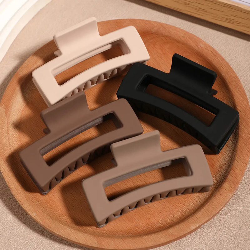 A Set of Four Minimalist Frosted Non-Slip Vintage Hollow Design Hair Claws Suitable for Women And with Both Thin And Thick Hair