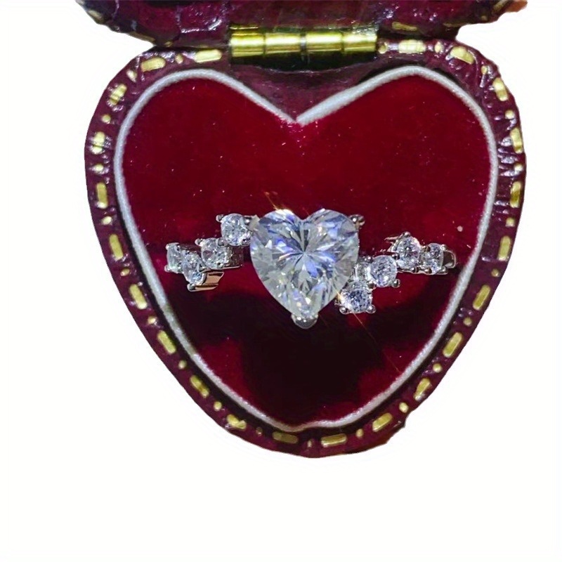 1-Carat Mozzarella Women'S Ring - Elegant Heart-Shaped Design, Synthetic Gemstone, Round Synthetic Gemstone with Claddagh Theme, VVS1, Perfect for Wedding, Engagement, Casual Attire, Mozzarella Style - Image 6