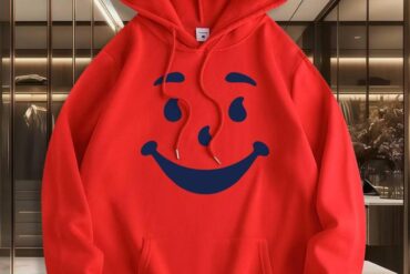 Men'S Red Joyful Face Graphic Hooded Sweatshirt with Smiling Face & Smiling Eyes Print - Soft Mid-Stretch Fabric, Adjustable Drawstring Hood & Kangaroo Pocket, Casual Streetwear for Spring/Fall, Machine Washable Regular Fit Long Sleeve Pullover Swea