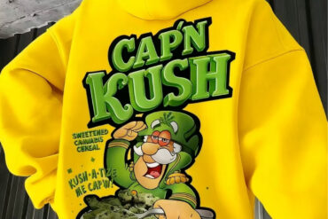 Plus-Size Men'S 3D Digital Print Hooded Sweatshirt with Cartoon Character & "CAPN KUSH" Graphic - Vibrant Casual Pullover, Soft Comfortable Fabric, Regular Fit Long Sleeve for Casual Attire & Themed Events - Novelty Novelty Design for Fans