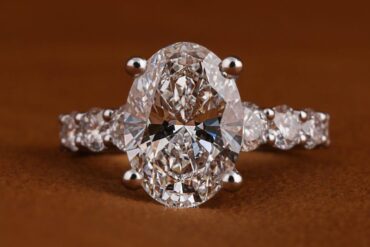 4.50 CT Oval-Cut Lab Grown Engagement Ring | Elegant 18K Golden Plated with 925 Silver, Certified , Ideal for Wedding and Anniversary Gifts, Brand LYEE CYEE