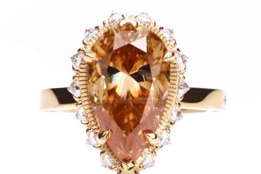 Cultivate Lab-created Diamond Rings, 1-5 Carat Lab-created Diamond Rings, Set in 925 Sterling Silver. This Sparkling Lab-created Diamond Ring Is Suitable for Weddings, Christmas, and Valentine's Day.